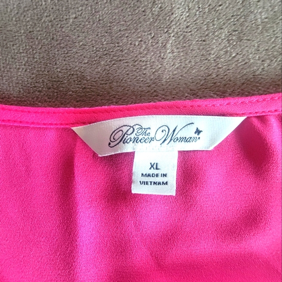 Pink Flowy Tank - Picture 2 of 6